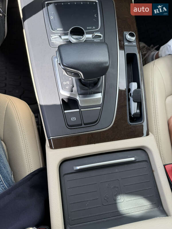 Позашляховик / Кросовер Audi Q5 2020 в Львові