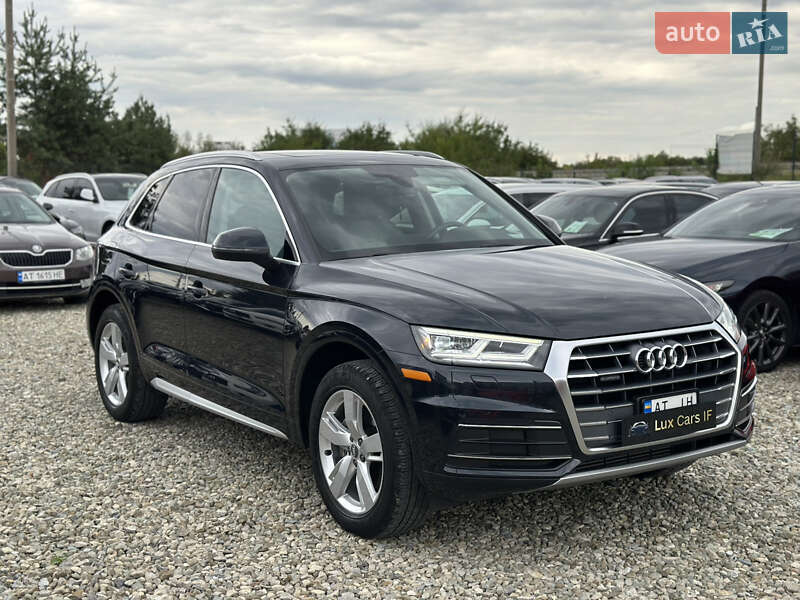 Внедорожник / Кроссовер Audi Q5 2018 в 