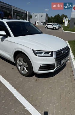 Внедорожник / Кроссовер Audi Q5 2019 в 