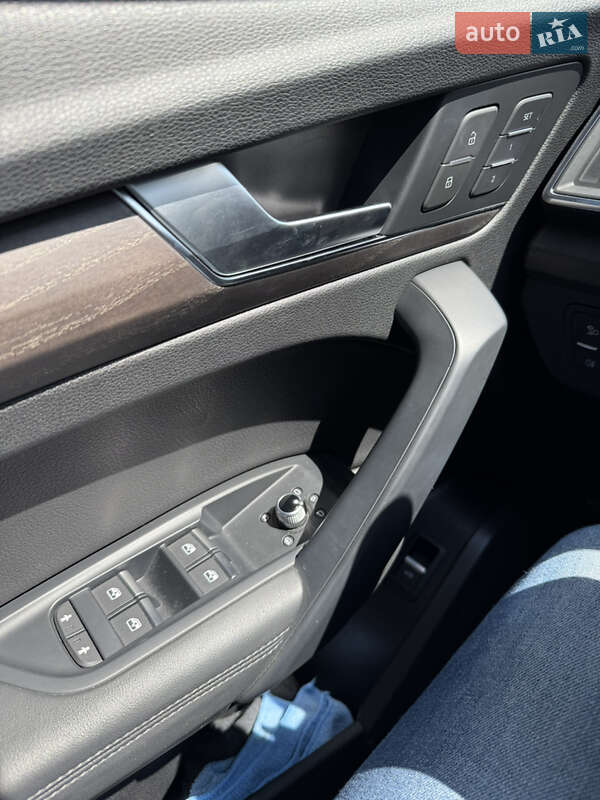 Внедорожник / Кроссовер Audi Q5 2019 в Виннице
