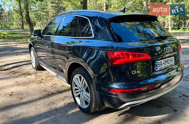 Внедорожник / Кроссовер Audi Q5 2018 в 