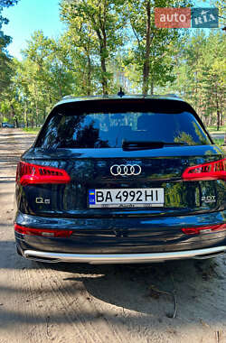 Внедорожник / Кроссовер Audi Q5 2018 в 
