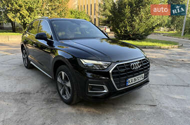 Внедорожник / Кроссовер Audi Q5 2022 в 