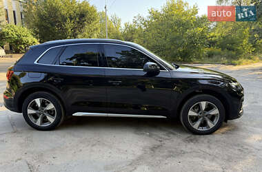 Внедорожник / Кроссовер Audi Q5 2022 в 