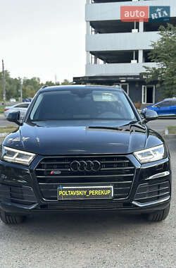 Внедорожник / Кроссовер Audi Q5 2018 в 