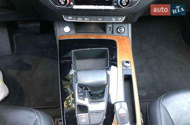 Внедорожник / Кроссовер Audi Q5 2023 в 