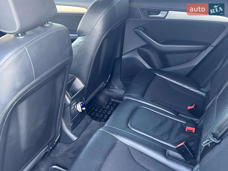 Внедорожник / Кроссовер Audi Q5 2012 в Сокирянах