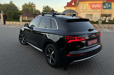 Внедорожник / Кроссовер Audi Q5 2020 в 