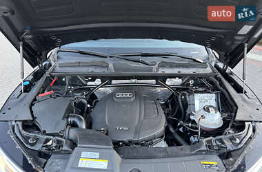 Внедорожник / Кроссовер Audi Q5 2020 в 