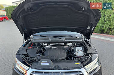 Внедорожник / Кроссовер Audi Q5 2020 в 