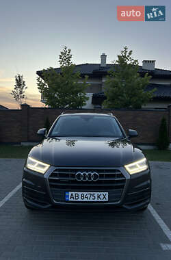 Внедорожник / Кроссовер Audi Q5 2018 в 