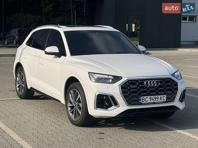 Внедорожник / Кроссовер Audi Q5 2020 в 