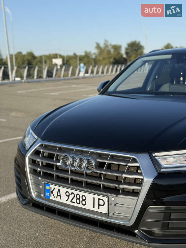 Позашляховик / Кросовер Audi Q5 2017 в Києві