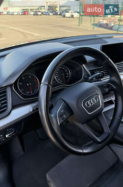 Внедорожник / Кроссовер Audi Q5 2017 в 