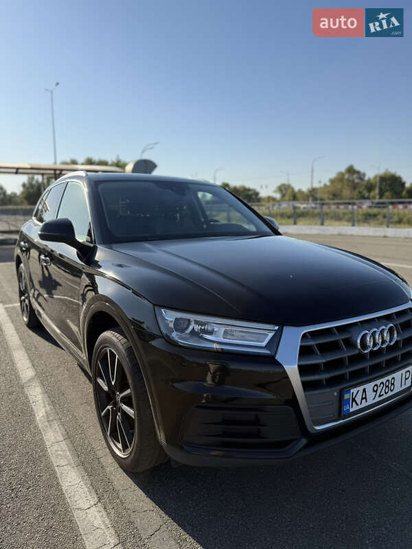 Позашляховик / Кросовер Audi Q5 2017 в Києві