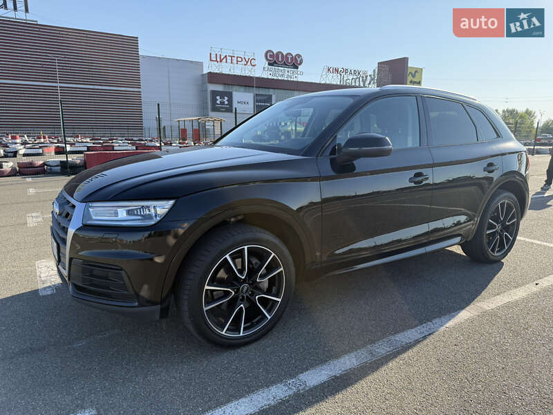 Позашляховик / Кросовер Audi Q5 2017 в Києві