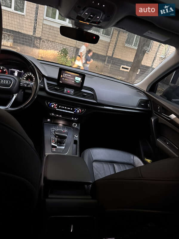 Внедорожник / Кроссовер Audi Q5 2017 в Кривом Роге