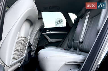 Внедорожник / Кроссовер Audi Q5 2017 в 