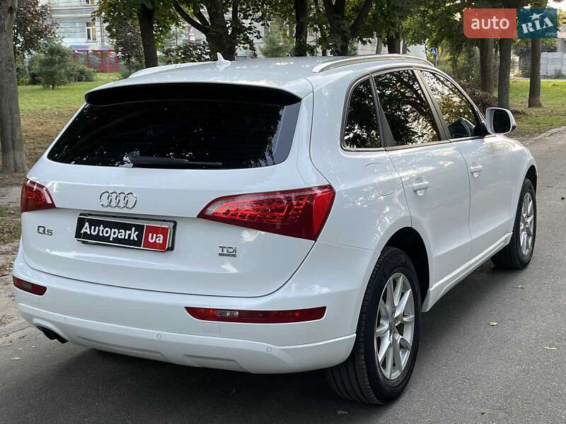 Внедорожник / Кроссовер Audi Q5 2011 в Киеве