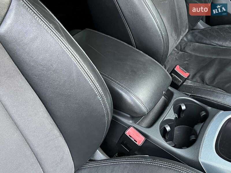 Внедорожник / Кроссовер Audi Q5 2011 в Киеве