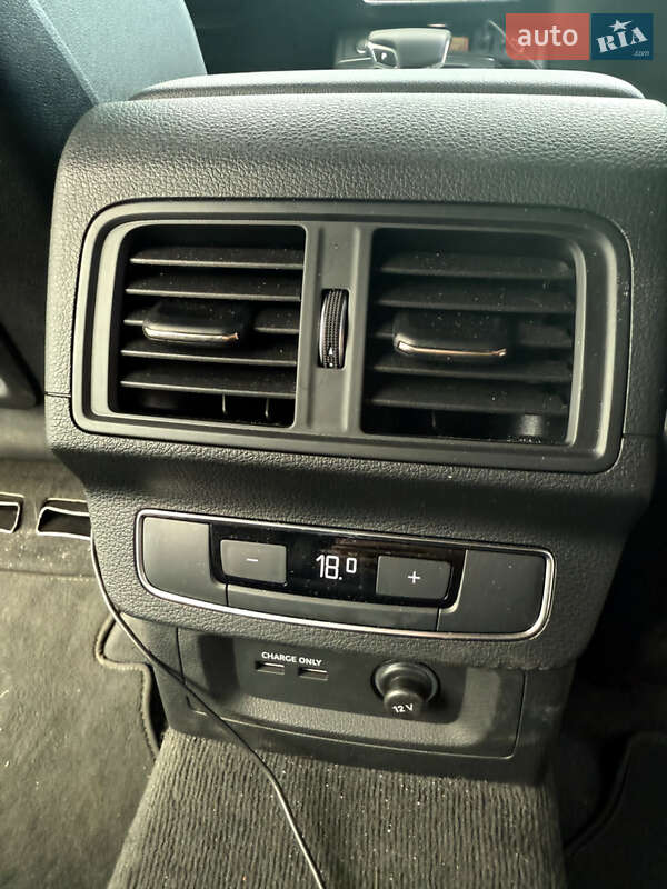 Внедорожник / Кроссовер Audi Q5 2023 в Днепре