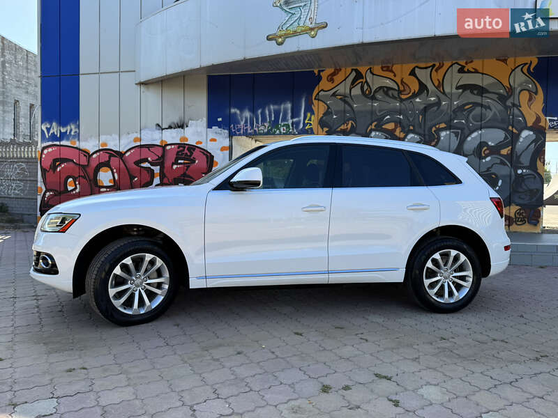 Позашляховик / Кросовер Audi Q5 2015 в Миколаєві