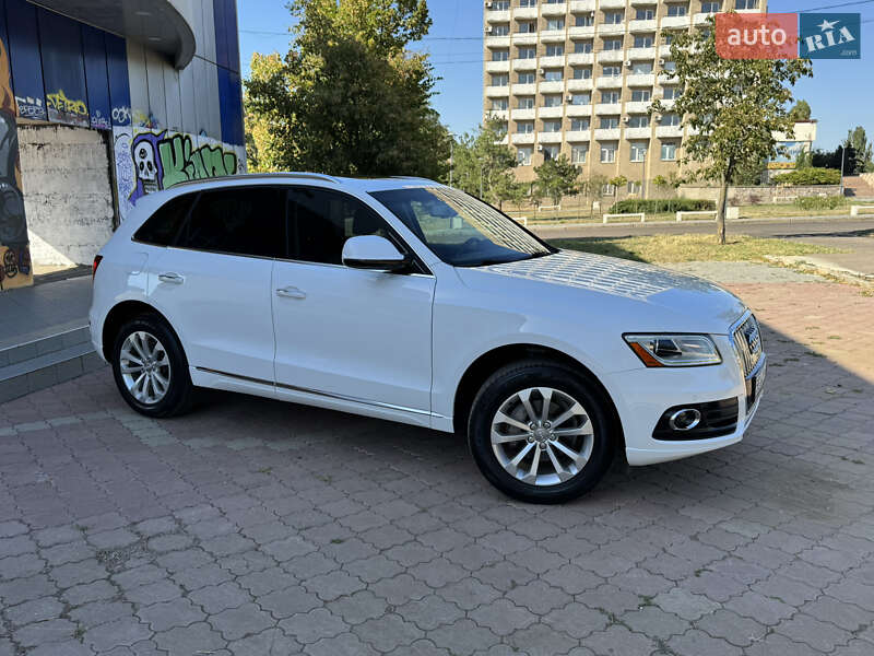 Позашляховик / Кросовер Audi Q5 2015 в Миколаєві