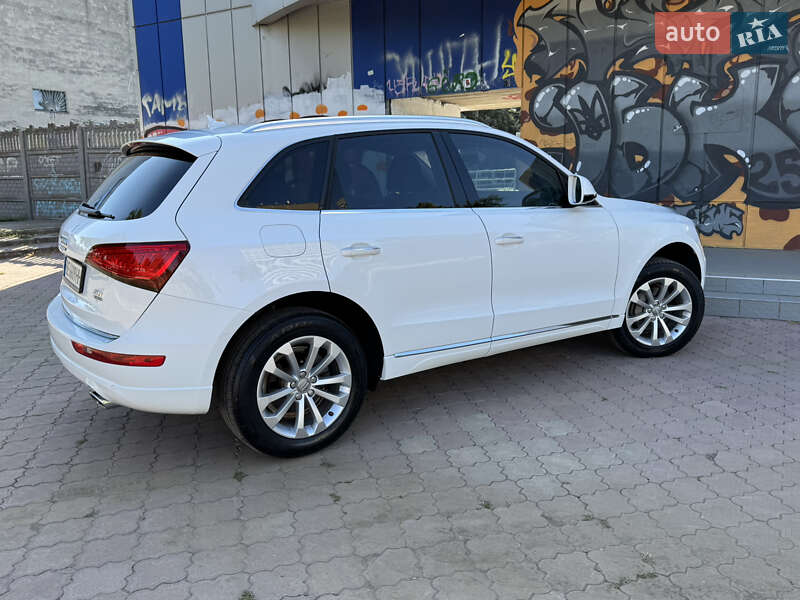 Позашляховик / Кросовер Audi Q5 2015 в Миколаєві