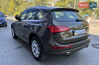 Внедорожник / Кроссовер Audi Q5 2012 в 
