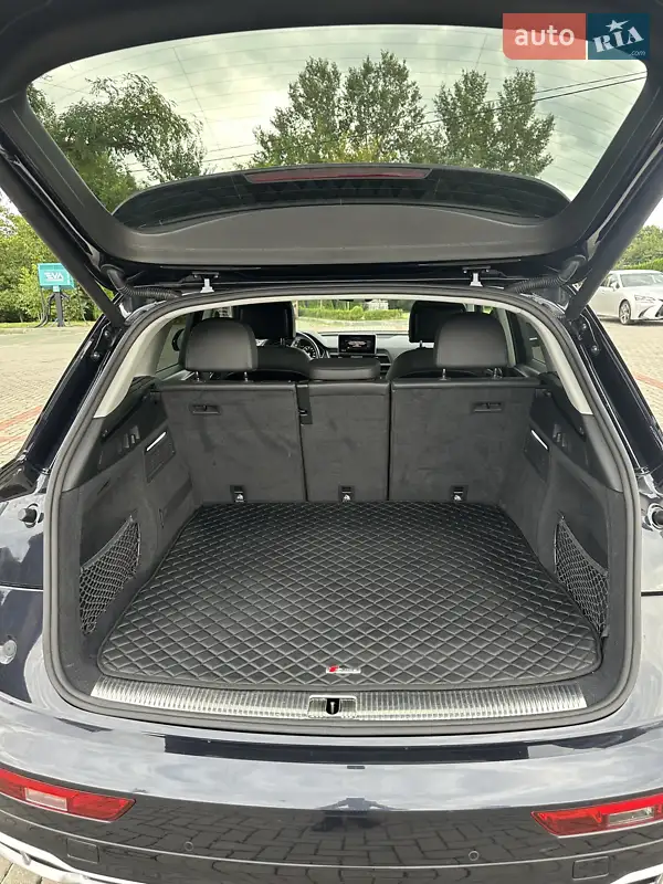 Audi Q5 2019 VIN WA1E2AFY3L2052129 фото оголошення 19 з 75