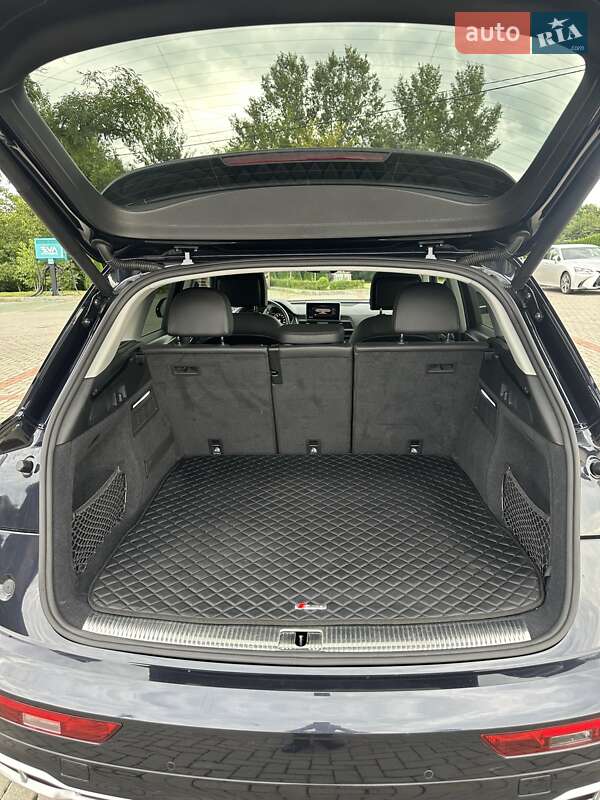 Внедорожник / Кроссовер Audi Q5 2019 в Львове