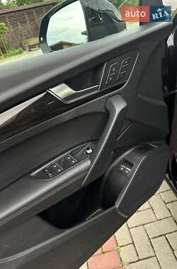 Позашляховик / Кросовер Audi Q5 2019 в 