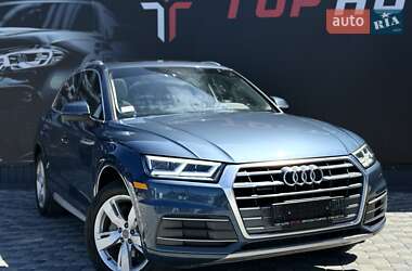 Позашляховик / Кросовер Audi Q5 2018 в 