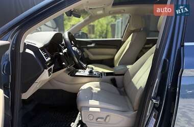 Позашляховик / Кросовер Audi Q5 2018 в 