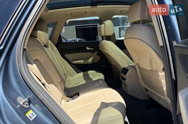 Позашляховик / Кросовер Audi Q5 2018 в 
