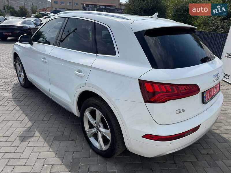 Внедорожник / Кроссовер Audi Q5 2018 в Луцке