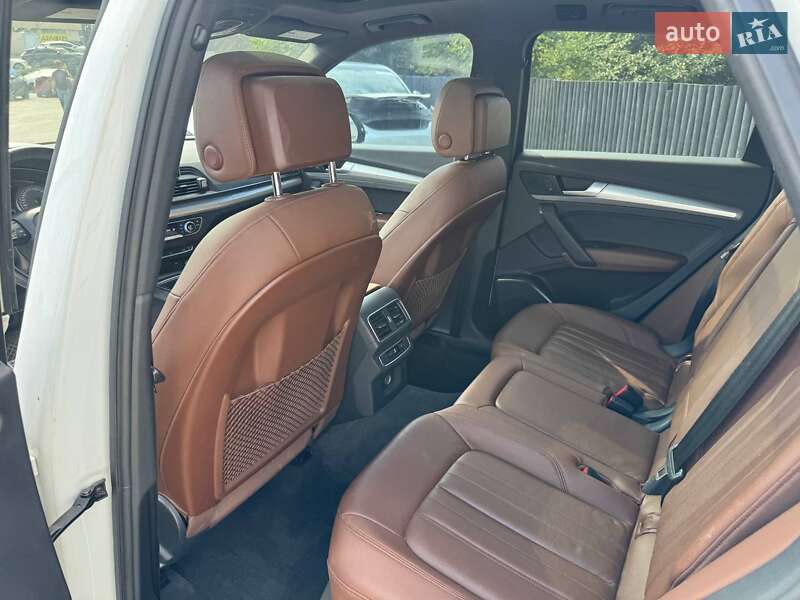 Внедорожник / Кроссовер Audi Q5 2018 в Луцке