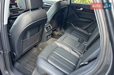 Внедорожник / Кроссовер Audi Q5 2017 в 