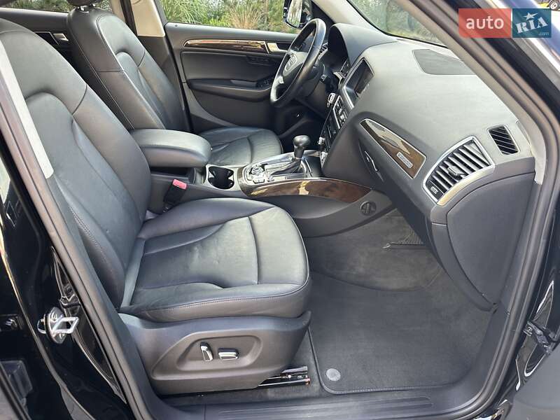 Внедорожник / Кроссовер Audi Q5 2012 в Луцке