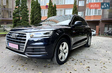 Внедорожник / Кроссовер Audi Q5 2018 в 