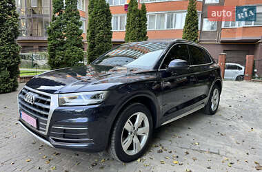 Внедорожник / Кроссовер Audi Q5 2018 в 