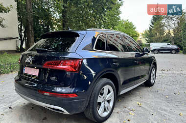 Внедорожник / Кроссовер Audi Q5 2018 в 