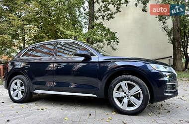 Внедорожник / Кроссовер Audi Q5 2018 в 