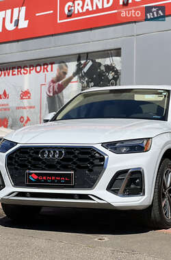 Внедорожник / Кроссовер Audi Q5 2023 в 