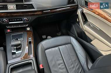 Позашляховик / Кросовер Audi Q5 2017 в 