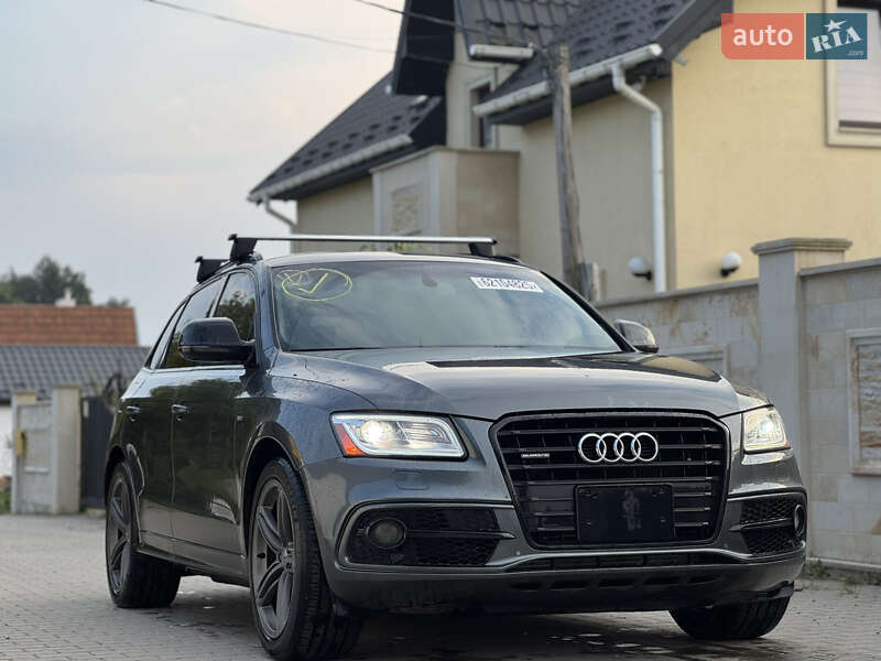 Внедорожник / Кроссовер Audi Q5 2016 в 