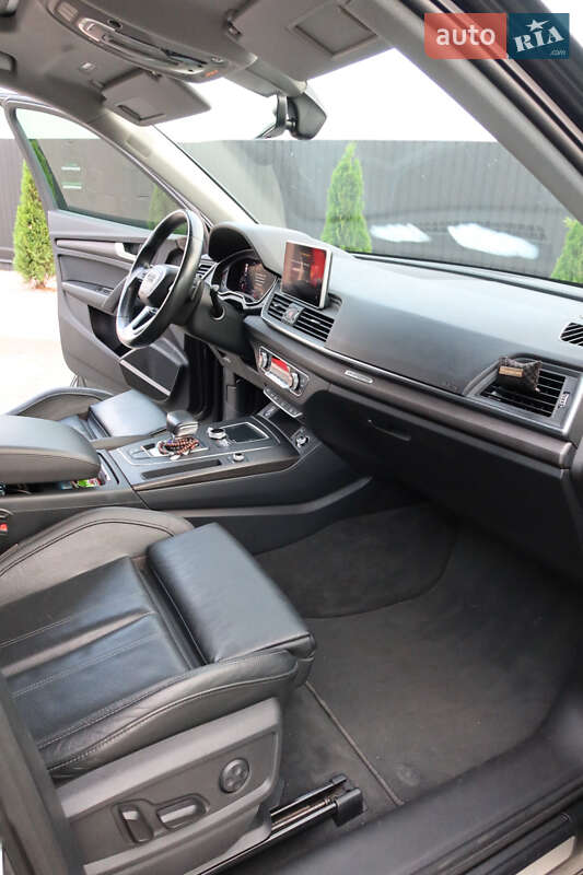 Внедорожник / Кроссовер Audi Q5 2018 в Днепре