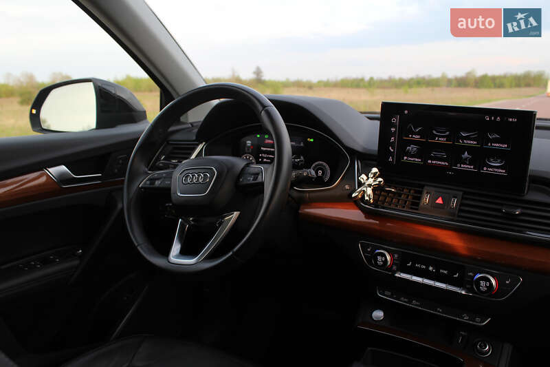 Внедорожник / Кроссовер Audi Q5 2021 в Житомире