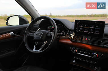 Внедорожник / Кроссовер Audi Q5 2021 в 