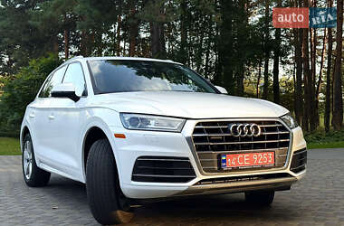 Внедорожник / Кроссовер Audi Q5 2017 в 